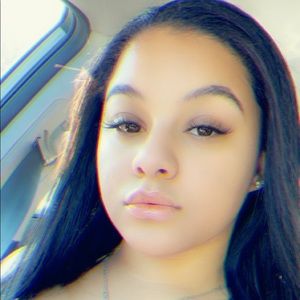 Meet your Posher, Daisja